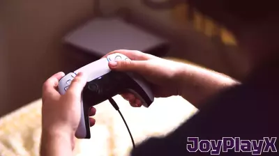 Young Gamer Chooses Esports Over Education